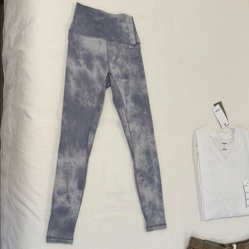 Curves N Combatboots Gray Tie-Dye Leggings